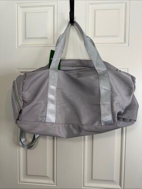 Halara Duffel Bag - Lightweight Travel & Gym Tote